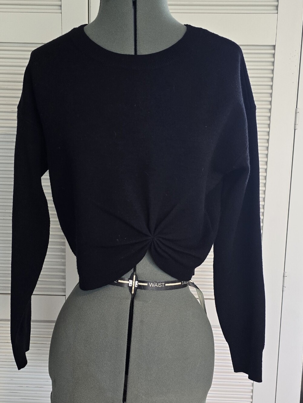 Anthropologie | Black Twist-Front Long Sleeve Women's Top